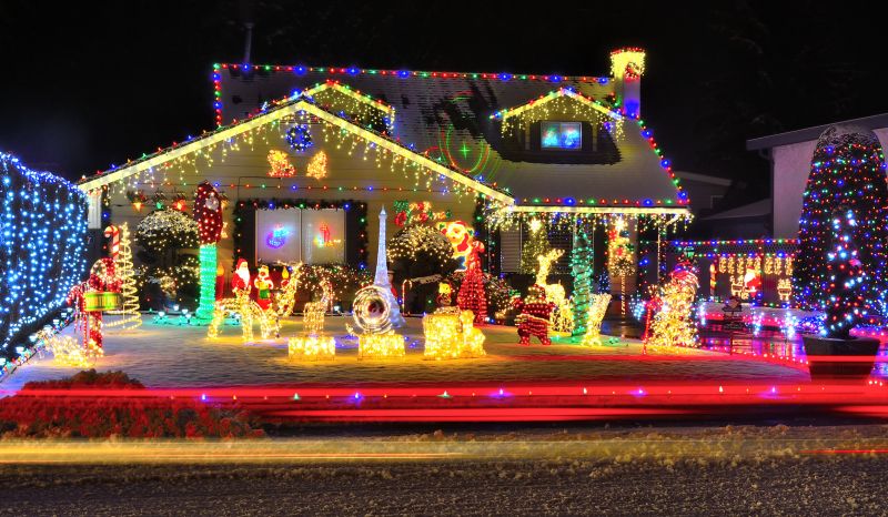 Christmas Lights Hanging in Olathe, KS